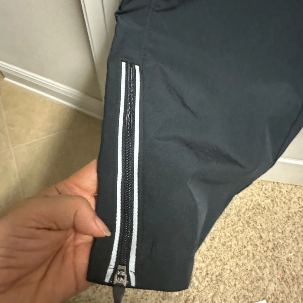 Under Armour Men's Black Pants size M/ NWOT